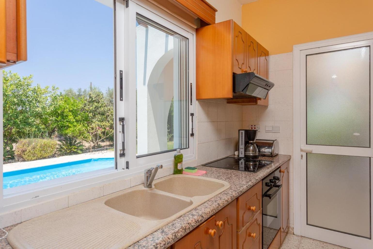 Sun Beach Villa Thio Polis Esterno foto